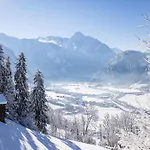 Isanora - With Garden, Alpenluxus Collection Semesterbostad *